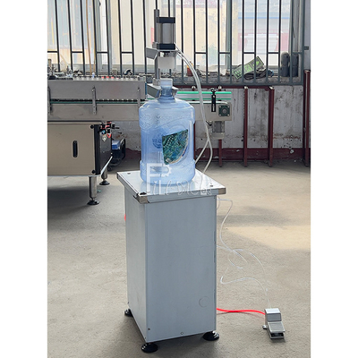 Botol Plastik Otomatis 3 Galon 5 Galon 20 Liter Peralatan Mesin Capping Air Botol Untuk Mesin Pengisian Galon pemasok