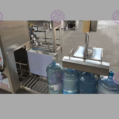 Otomatis 5mm Level 120BPH Galon Filling Line Kontrol PLC pemasok