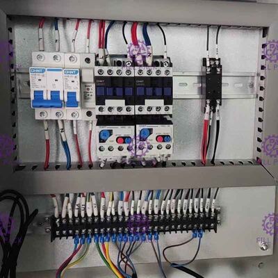 Sistem Mesin Peralatan Pemurnian Reverse Osmosis 500-2000LPH Minum Murni Minum Air Mineral pemasok