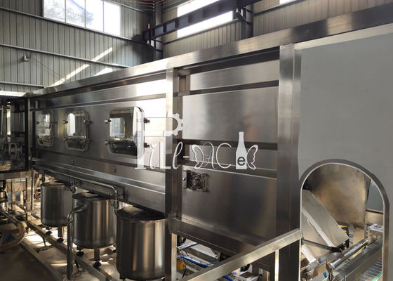 1000BPH Monoblock Mesin Pengisian Air Murni pemasok