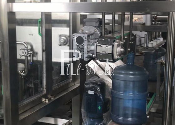 Mesin Pembotolan Air Mineral 3 In 1 QGF-1000 pemasok